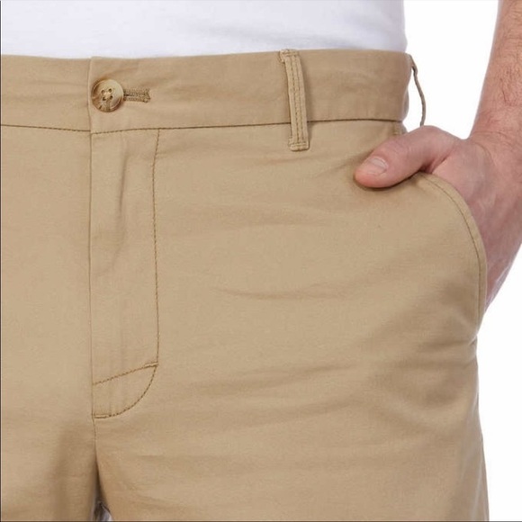 IZOD Men's Flat Front Short Size:36 - Picture 4 of 8